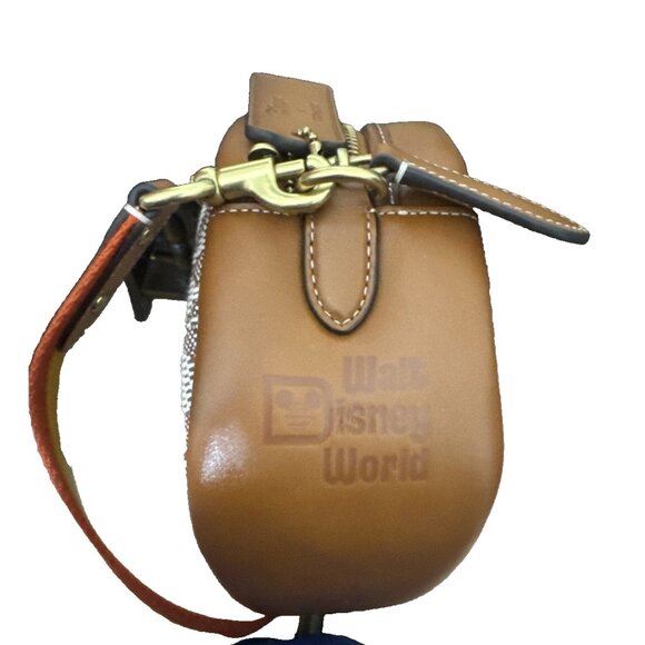 Disney X Coach Camera Bag With Mickey Mouse And Friends + Credit Card Holder - Picture 11 of 11